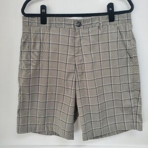 Greg Norman Tasso Elba Plaid Performance Golf Shorts Men's 32